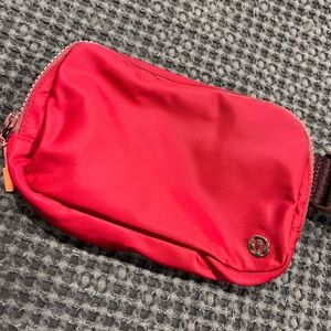 Lululemon Everywhere Belt Bag